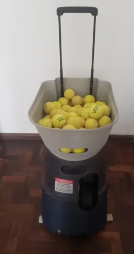 Locação - Máquina de Lançamento de Bolinhas - Tenis, Beach Tennis e Padel