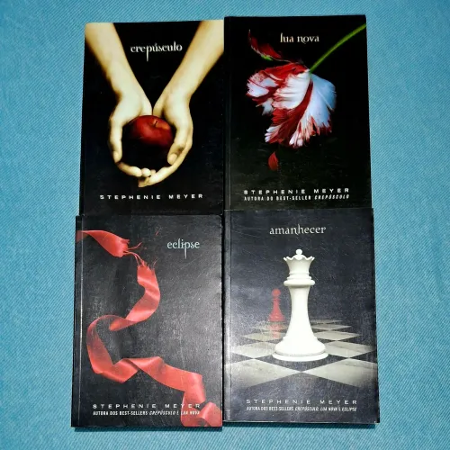 Saga Crepúsculo Completa com 4 volumes