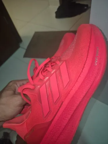 Tênis Adidas Ultraboost - Vermelho Neon