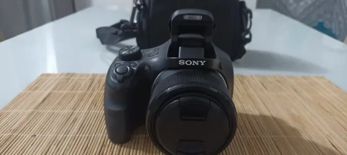 Câmera Sony cyber shot dsc hx300 20.4 megapixel.