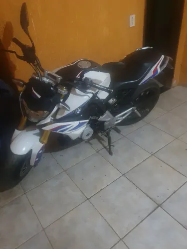 Vende se BMW G310R