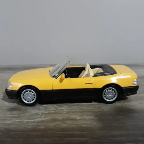 Miniatura Mercedes Benz 1992 Escala 1/43