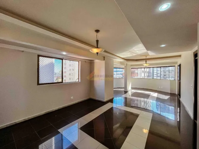 Apartamento para aluguel, 3 quartos, 1 suíte, 2 vagas, Centro - Divinópolis/MG