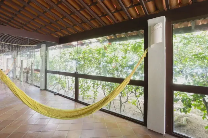 Oportunidade para empreendedor, mansão a beira mar em Tamandaré, totalmente mobiliada.