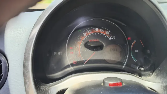 Fiat Uno Vivace/rua 1.0 EVO Fire Flex 8V 5P 2013