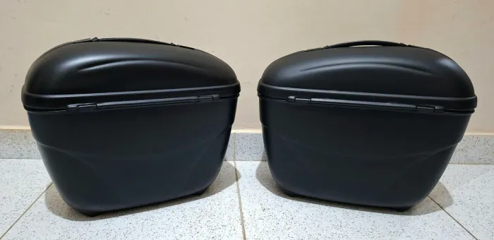 Vendo par de bauletos Givi E21 Monokey