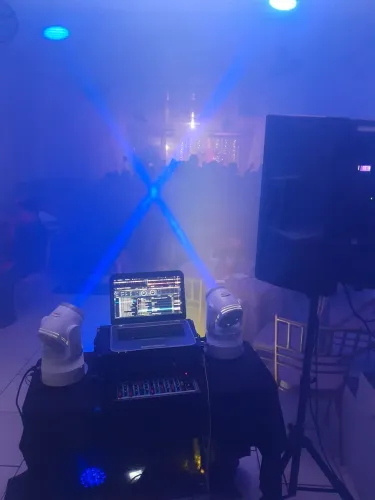 DJ ILUMINAÇÃO E SOM 350 COMPLETO POR 5 HORAS