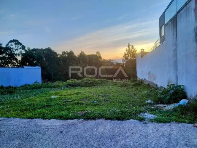 Terreno à venda no Jardim do Bosque, São Carlos - Oportunidade única!