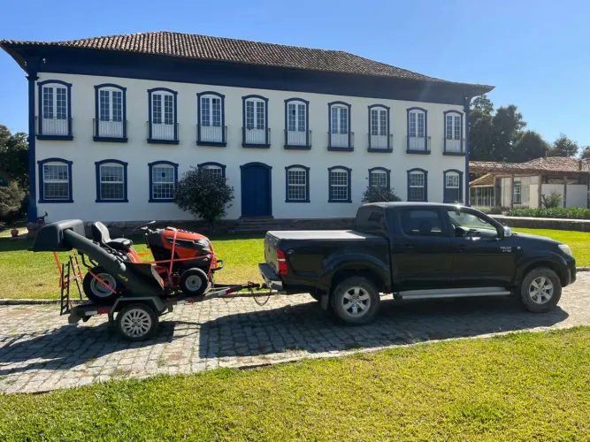 Vendo Trator cortador de grama Husqvarna TS 254g ou troco em veículo 