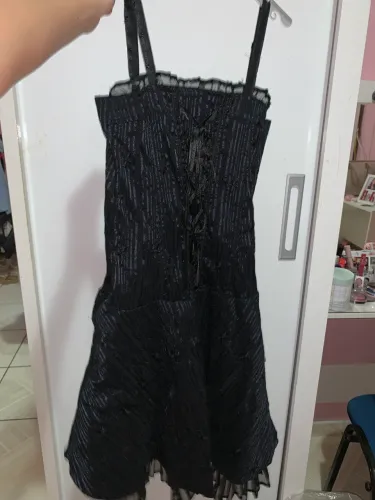 Vestido preto estilo corset