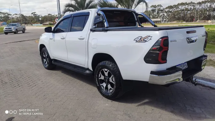 Toyota Hilux CD SR 4X4 2.8 TDI Diesel Aut. 2019