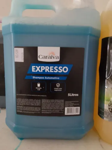 Shampoo automotivo