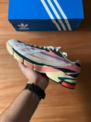 Tênis Adidas Sean Wotherspoon x Adidas Orketro