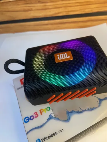 Caixa de Som Portátil Go3 Pro Led RGB preta
