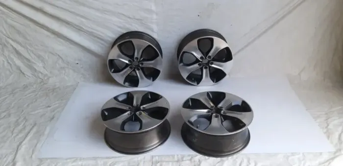 Jogo De Roda R18x7 Furação 5x100 Jeep Compass 2015 Prateado