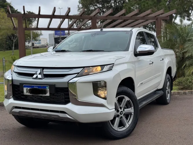 L200 TRITON SPORT HPE 2.4 DIESEL 