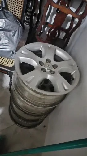 Vendo coisas antigas