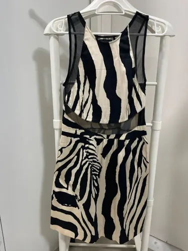 Vestido com tela animal print TAM: P