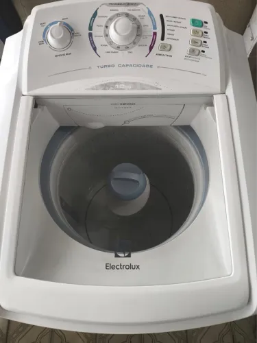 Máquina de Lavar Roupa 