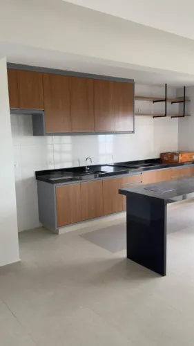 Apto 3 suítes com 130 m² - Av. Inglaterra