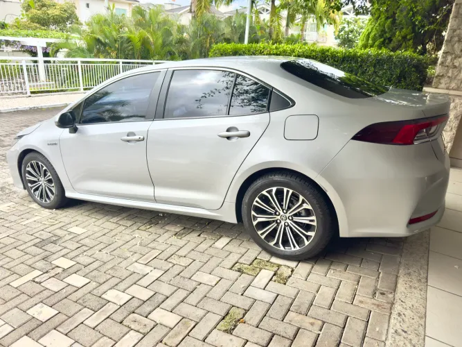 Toyota Corolla Altis Prem. Hybrid 1.8 Flex AUT 2020