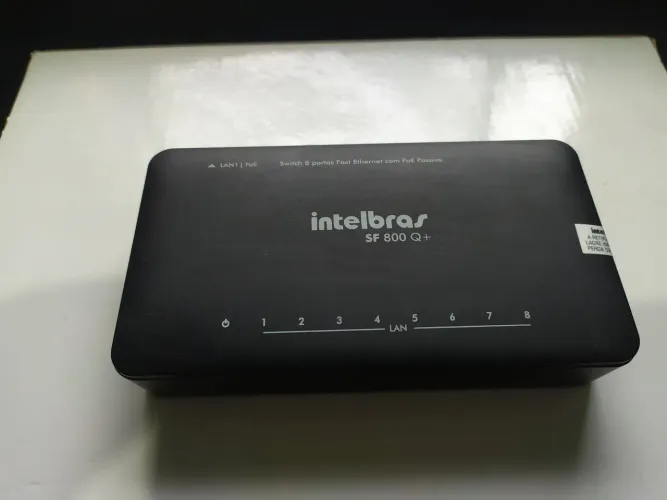 Switch Intelbras SF 800 Q+ 8 Portas Fast Ethernet