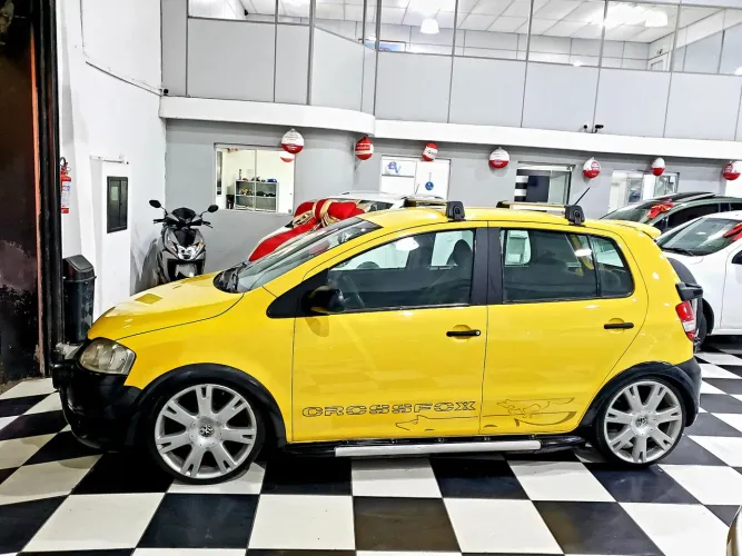 Volkswagen Crossfox 1.6 MI Total Flex 8V 5P 2008