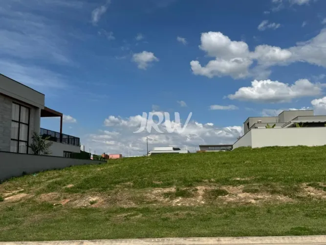 TERRENO A VENDA NO CONDOMÍNIO VILLA DOS PINHEIROS NA CIDADE DE INDAIATUBA