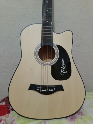 Violao acústico, não é elétrico
