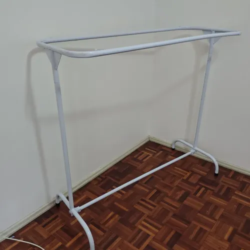 Arara de roupa oval grande com regulagem de altura 