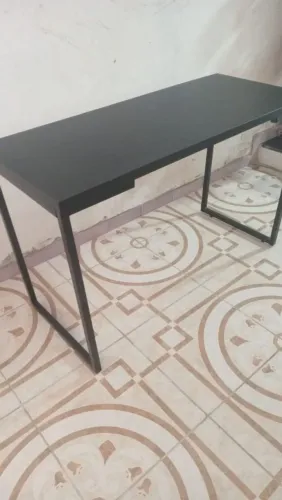 Mesa na cor Preta