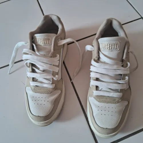 Tênis oficial da PUMA semi novo 
