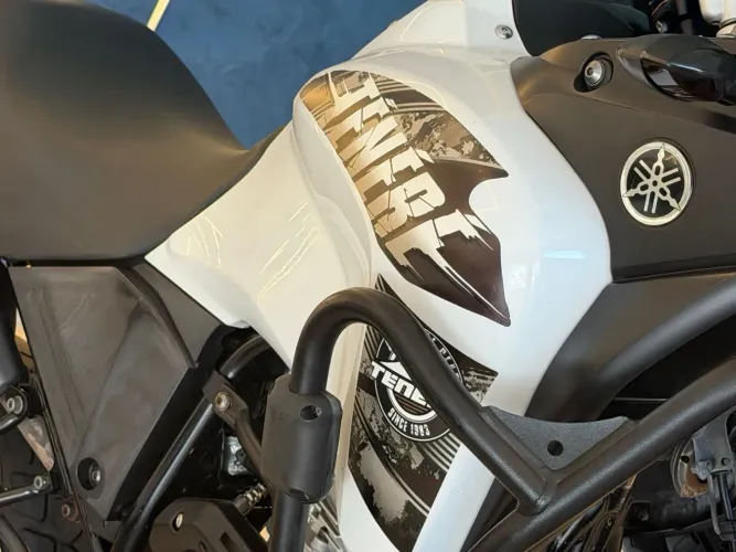 XTZ 250 Ténéré 2015 - Muito nova com acessórios