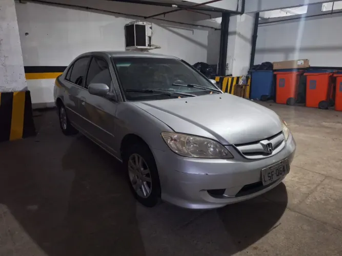 Honda Civic Sedan LX 1.7 16V 115cv Mec. 4P 2005