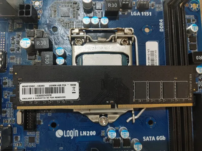 Memória Ram SK Hynix 4Gb DDR4 2400Ghz