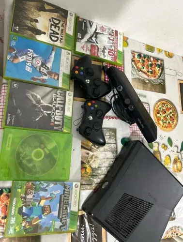 Xbox 360 Original Bloqueado + 2 Controles + Kinect + 6 Jogos Físicos