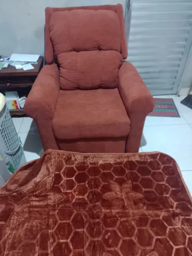 Cadeira do papai e tapete novos