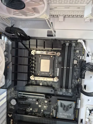 Kit Intel i7 12700kf + z790 Tuf Gaming plus Wi-Fi 