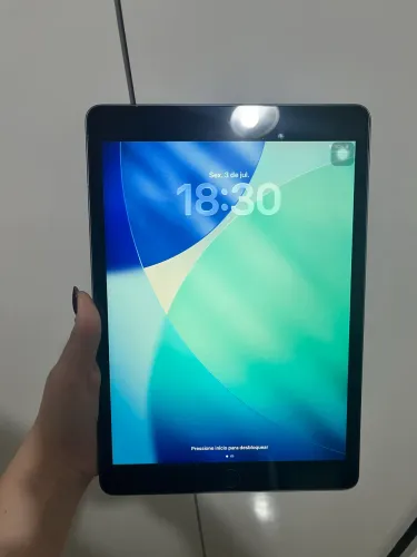 iPad 9 64 gb cinza