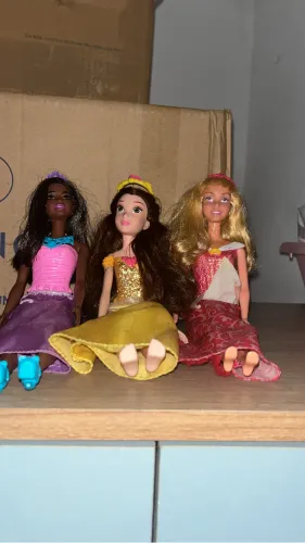 Lote de Barbies