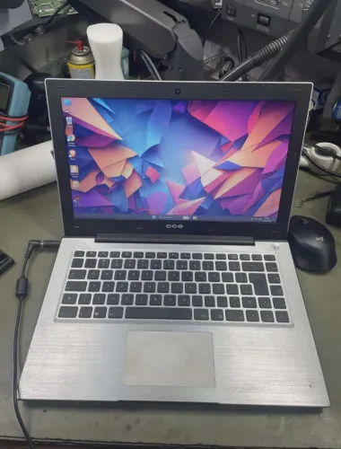 Notebook CCE 14" | i7 3°gen | 4gb ram | 500gb HD<br>4gb ram<br>500gb HD<br><br>Sem bateria<br><br>R$ 800,00