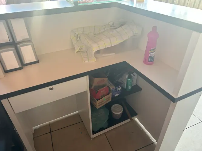 Vendo este balcão em mdf 