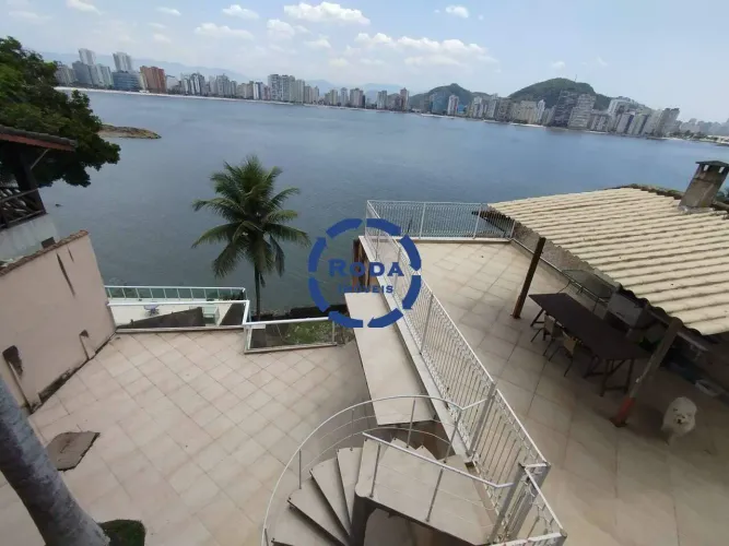 Casa de Alto Padrão Frente Mar no Parque Prainha, São Vicente Luxo e Exclusividade
