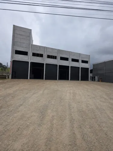 Galpão industrial para locação com subestação própria e pé-direito de 9,5 m | Camboriú - S