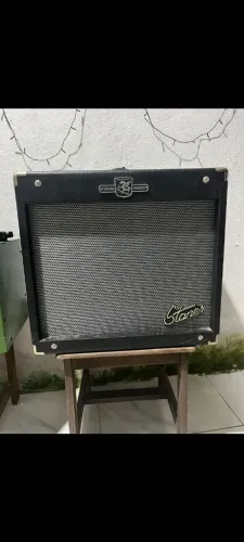 BX 200A Staner amplificador estou vendendo por que estou precisando do dinheiro 