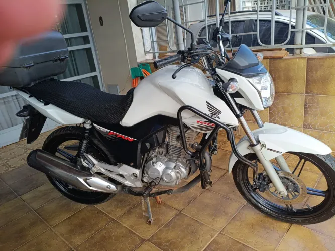 Moto fan 160 2018 única dona novíssima