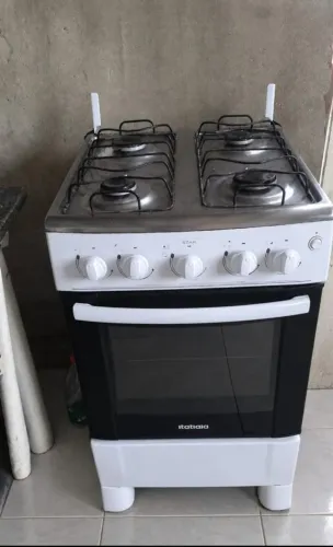 Fogão da Itatiaia automático funcionando entrego 329