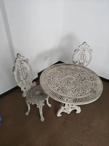 Belíssimo conjunto de jardim veneziano em alumínio