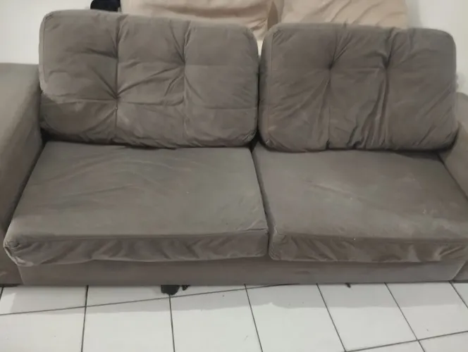 Vendo um sofá muito bom