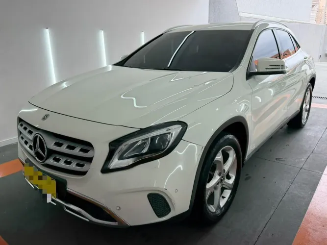 Mercedes-Benz GLA-200 GLA 200 Night 1.6. TB 16V Flex Aut. 2018